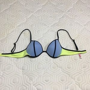 Victoria’s Secret (34 C) Bathing Suit Top